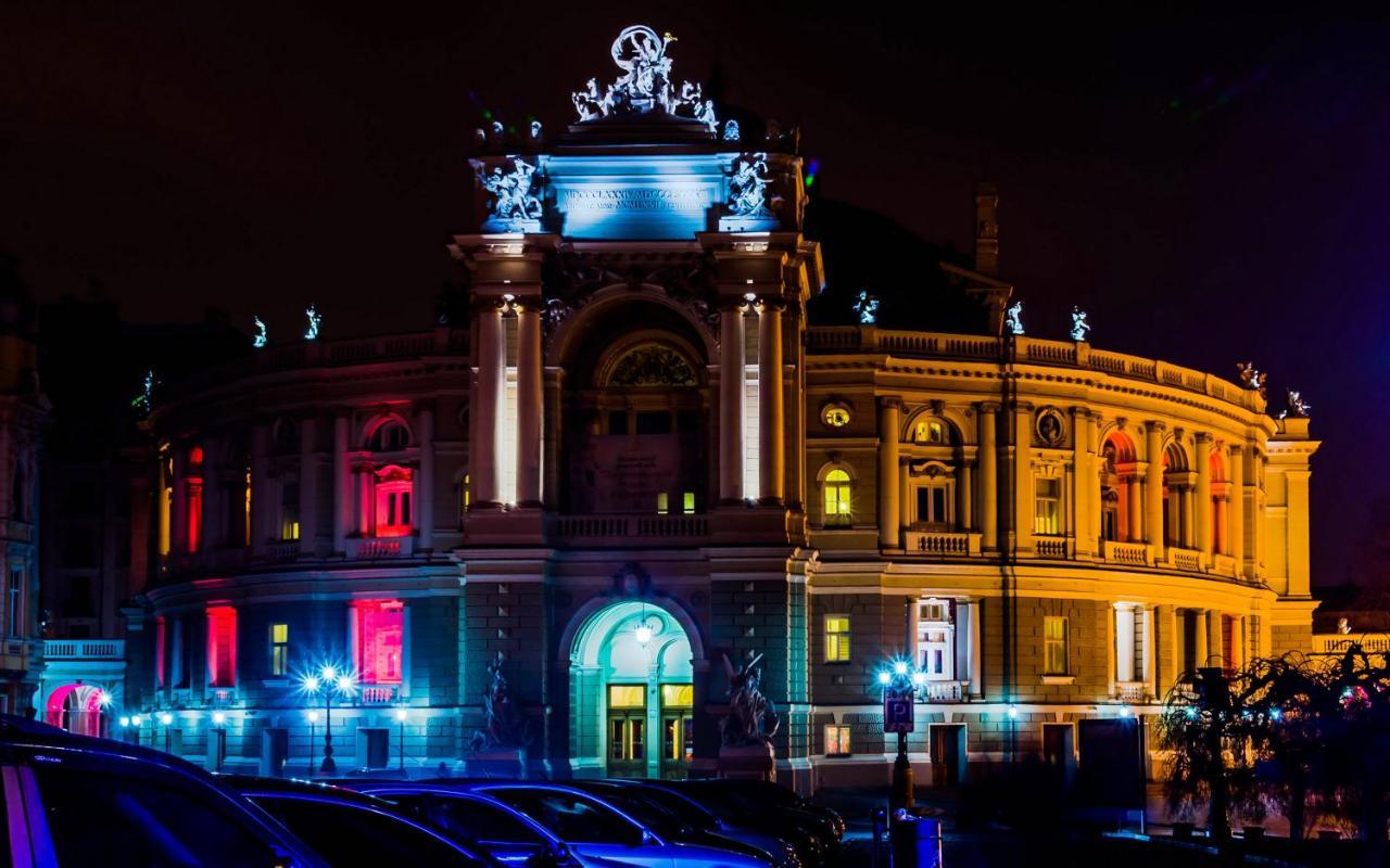 Затишні Апартаменти, Вулиця Дерибасівська, 13 Одеса Екстериор снимка